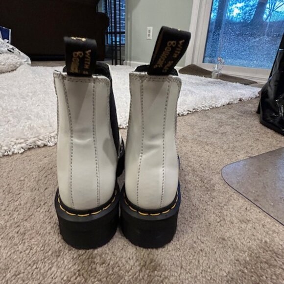 Dr. Martens Chelsea Boot Size US 6 - Picture 5 of 6